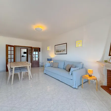 Spacious Flat With Breathtaking Views #1930 * 라고스