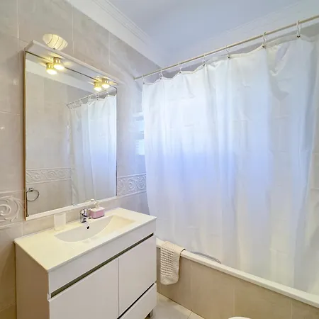 Spacious Flat With Breathtaking Views #1930 Lejlighed