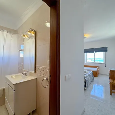 Apartment Spacious Flat With Breathtaking Views #1930