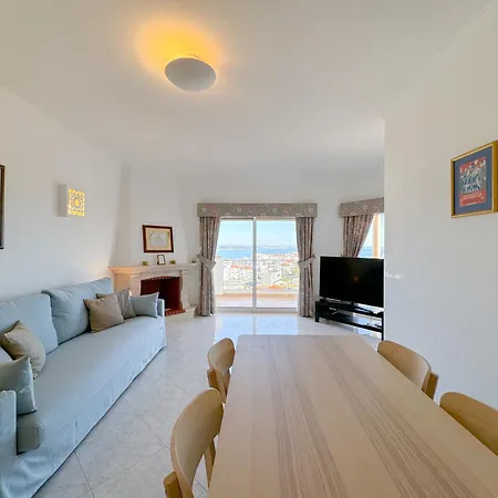 Apartment Spacious Flat With Breathtaking Views #1930